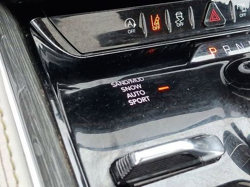 Used 2022 Jeep Wagoneer Series II w/ Premium Group I image 26