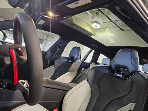 New 2027 BMW M5 Touring AWD/4WD image 28
