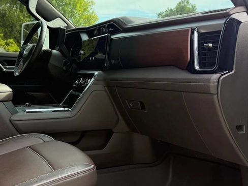 Used 2025 GMC Sierra 3500 Denali w/ Denali Reserve Package image 29