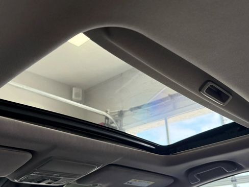 Used 2022 Honda CR-V Touring image 29