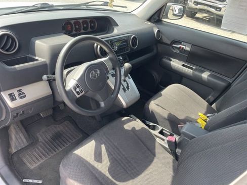 Used 2008 Scion xB FWD image 5
