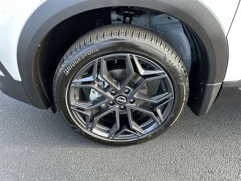 New 2026 Nissan Kicks SR w/ Cold Weather Package image 10