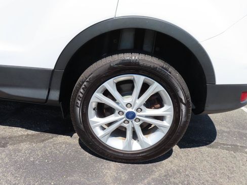 Used 2018 Ford Escape SE FWD image 13