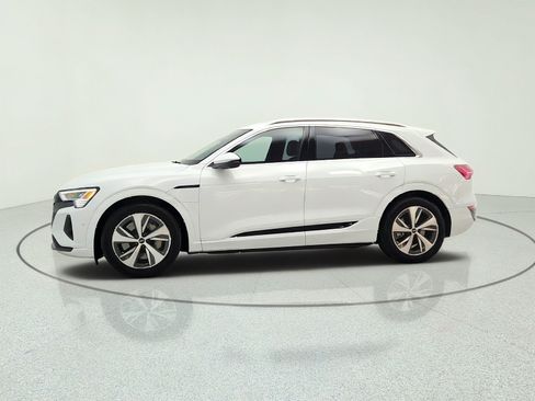 Used 2024 Audi Q8 e-tron Premium Plus AWD/4WD image 8
