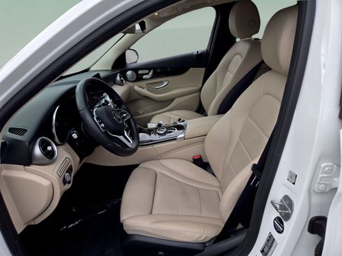 Used 2021 Mercedes-Benz C 300 Sedan image 12