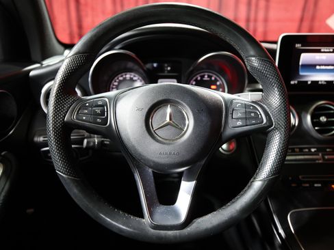 Used 2018 Mercedes-Benz GLC 300 4MATIC image 16