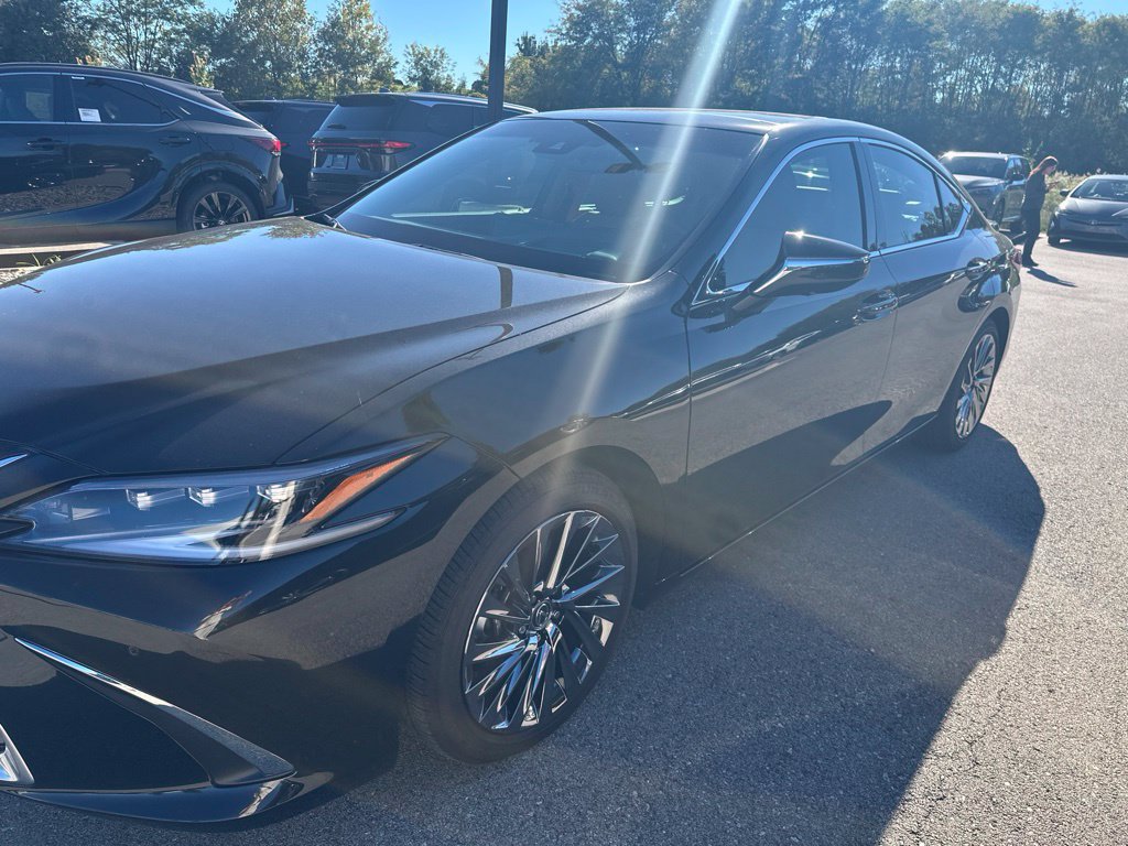 Certified 2025 Lexus ES 350 Ultra Luxury FWD image 9