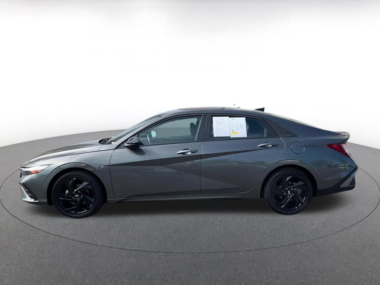 Used 2026 Hyundai Elantra Sport FWD image 8
