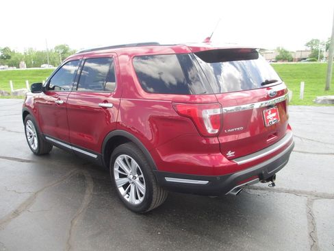 Used 2018 Ford Explorer Limited FWD image 8