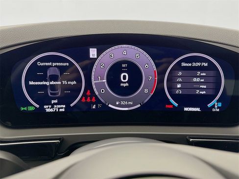 Certified 2025 Porsche Cayenne Coupe image 16