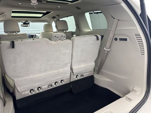 Used 2020 Chrysler Pacifica Limited w/ Advanced Safetytec Group image 44