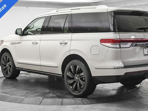 Used 2022 Lincoln Navigator Reserve image 5
