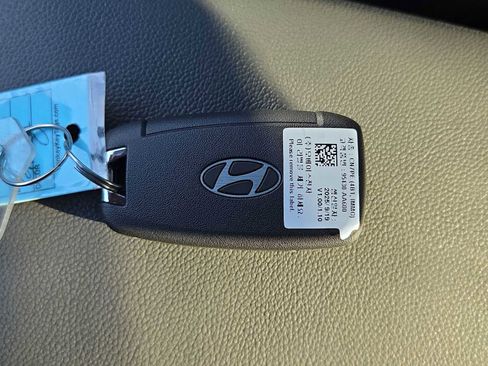 New 2026 Hyundai Elantra SE image 35