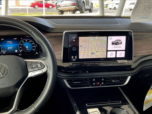 New 2026 Volkswagen Atlas SEL image 5