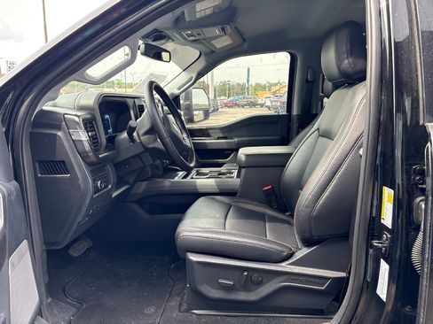Used 2026 Ford F250 Lariat w/ Black Appearance Package AWD/4WD image 5