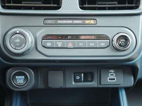 New 2026 Ford Maverick Lariat w/ Black Appearance Package AWD/4WD image 23