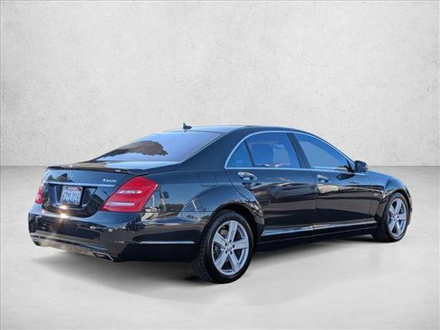 Used 2012 Mercedes-Benz S 550 4MATIC image 5