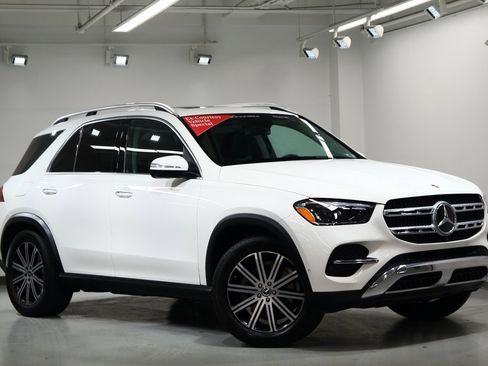 Used 2025 Mercedes-Benz GLE 350 4MATIC image 2