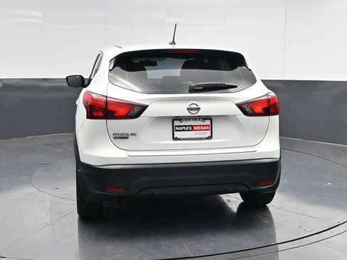 Used 2019 Nissan Rogue Sport S image 4