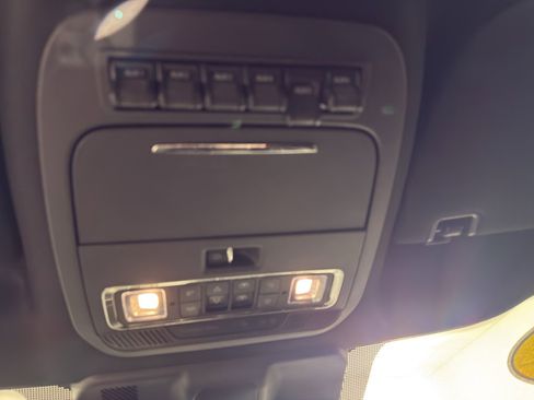 Used 2023 Ford F350 Platinum image 21