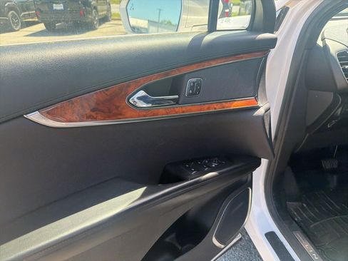 Used 2018 Lincoln MKX Reserve image 12