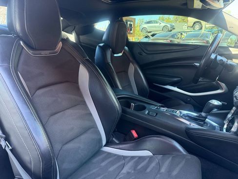 Used 2018 Chevrolet Camaro SS w/ LPO, Ground Effects Package RWD image 20