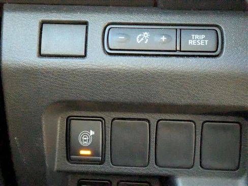 Used 2023 Nissan Frontier S w/ Technology Package image 19