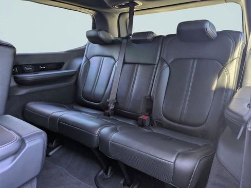 Used 2023 Jeep Grand Wagoneer 4WD w/ Convenience Group III image 15