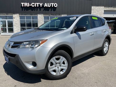 Used 2014 Toyota RAV4 LE FWD image 1