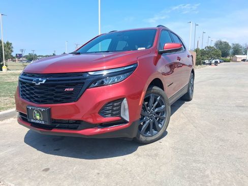 Used 2024 Chevrolet Equinox RS FWD image 1