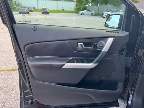 Used 2013 Ford Edge SE FWD image 9