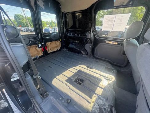 Used 2010 Ford Transit Connect XLT FWD image 7