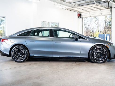 Used 2023 Mercedes-Benz EQS 580 4MATIC Sedan image 5