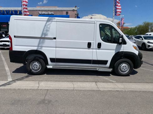 Used 2025 RAM ProMaster 2500 w/ U-Haul Equipment Group FWD image 4
