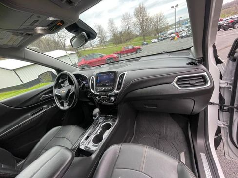 Certified 2022 Chevrolet Equinox Premier AWD/4WD image 11