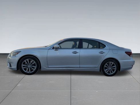Used 2015 Lexus LS 460 image 3