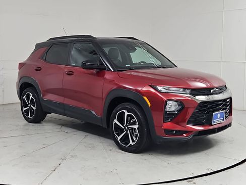 Used 2021 Chevrolet TrailBlazer RS w/ Sun and Liftgate Package AWD/4WD image 8