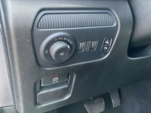 Used 2023 Jeep Wagoneer L Series II AWD/4WD image 7