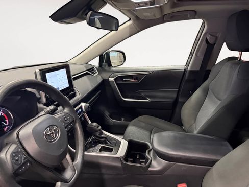 Used 2023 Toyota RAV4 XLE w/ Convenience Package FWD image 10