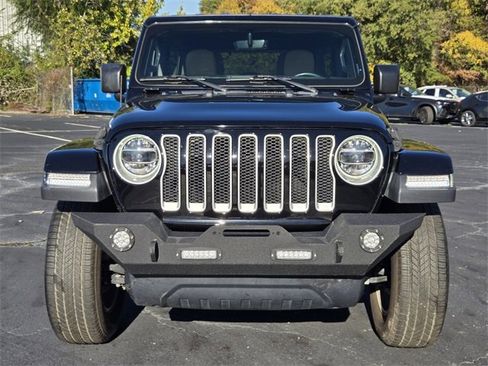 Used 2018 Jeep Wrangler Unlimited Sahara image 8