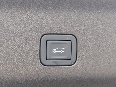 New 2025 GMC Yukon XL Elevation w/ LPO, Elevation Black Package image 31