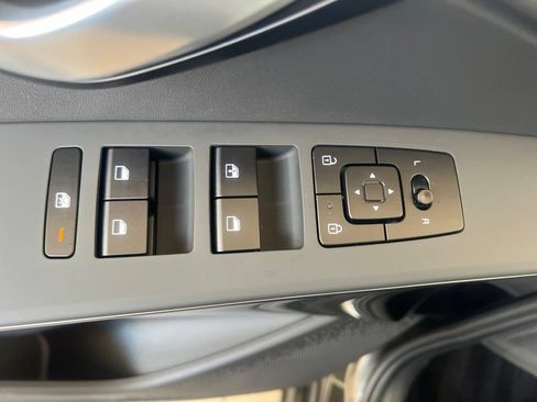 Certified 2024 Kia Niro EX FWD image 51
