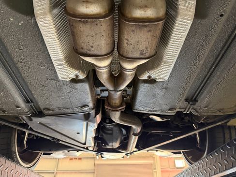 Used 2005 Chrysler Crossfire Limited image 99