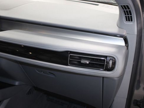 Used 2022 Lincoln Nautilus Reserve image 28