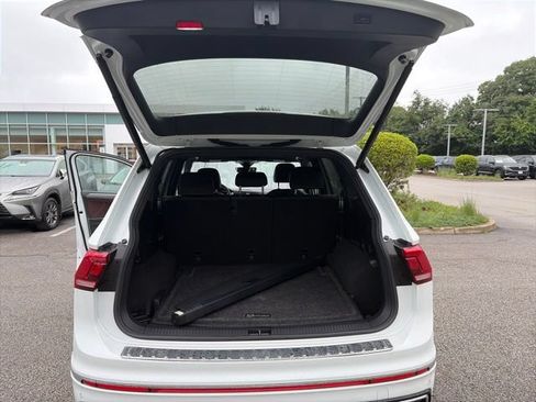 Used 2022 Volkswagen Tiguan SEL R-Line AWD/4WD image 15