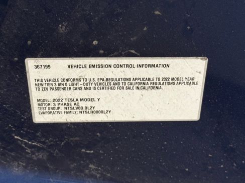 Used 2022 Tesla Model Y Performance image 32