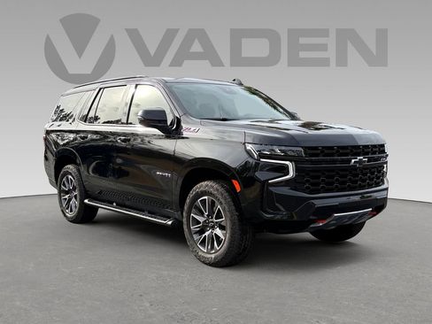 Used 2024 Chevrolet Tahoe Z71 w/ Luxury Package image 1