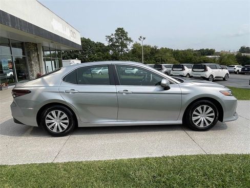 Used 2024 Toyota Camry LE image 23