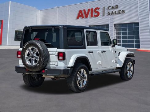 Used 2022 Jeep Wrangler Unlimited Sahara w/ Cold Weather Group AWD/4WD image 6