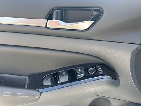 Used 2023 Nissan Altima 2.5 SV image 24